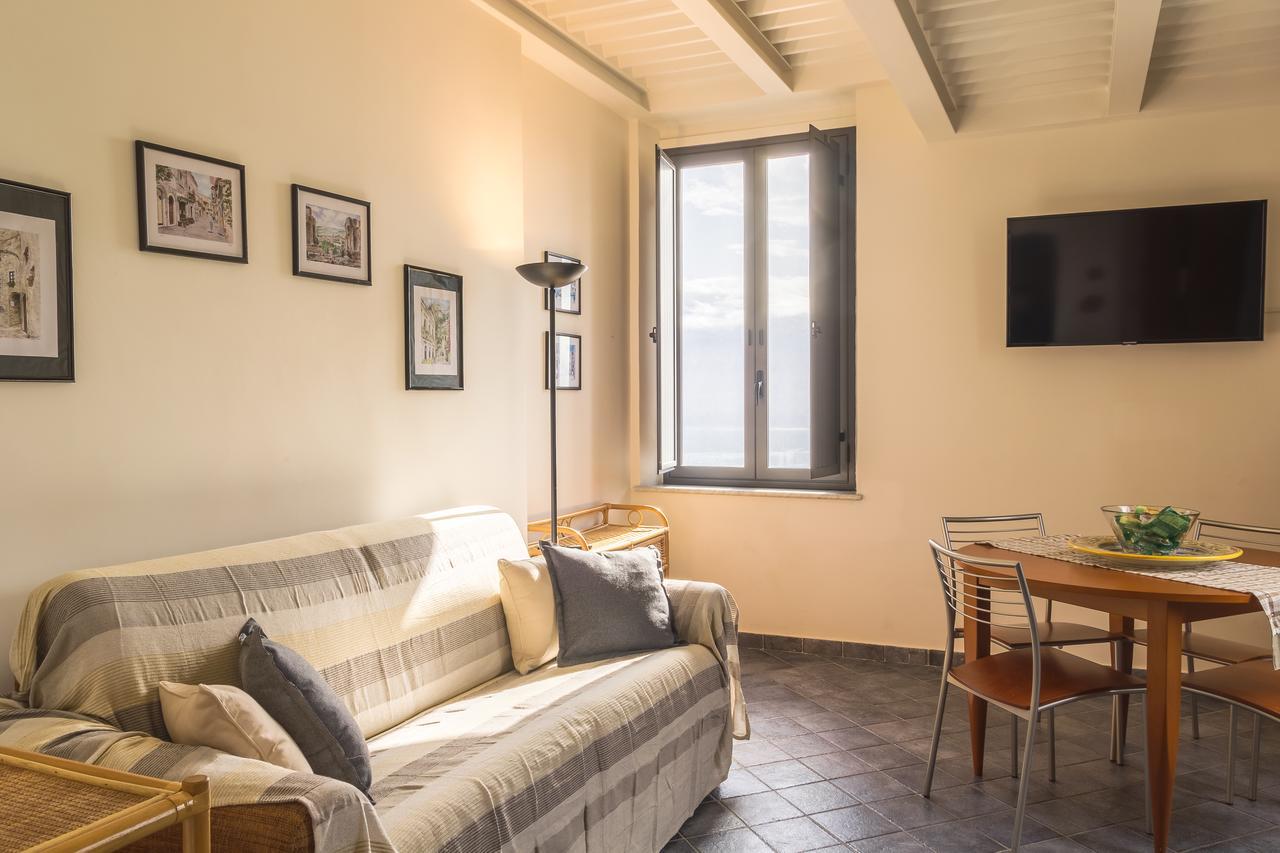 Amartia Apartments Taormina Bagian luar foto