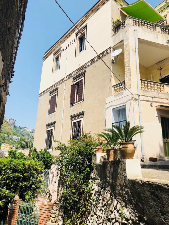 Amartia Apartments Taormina Bagian luar foto